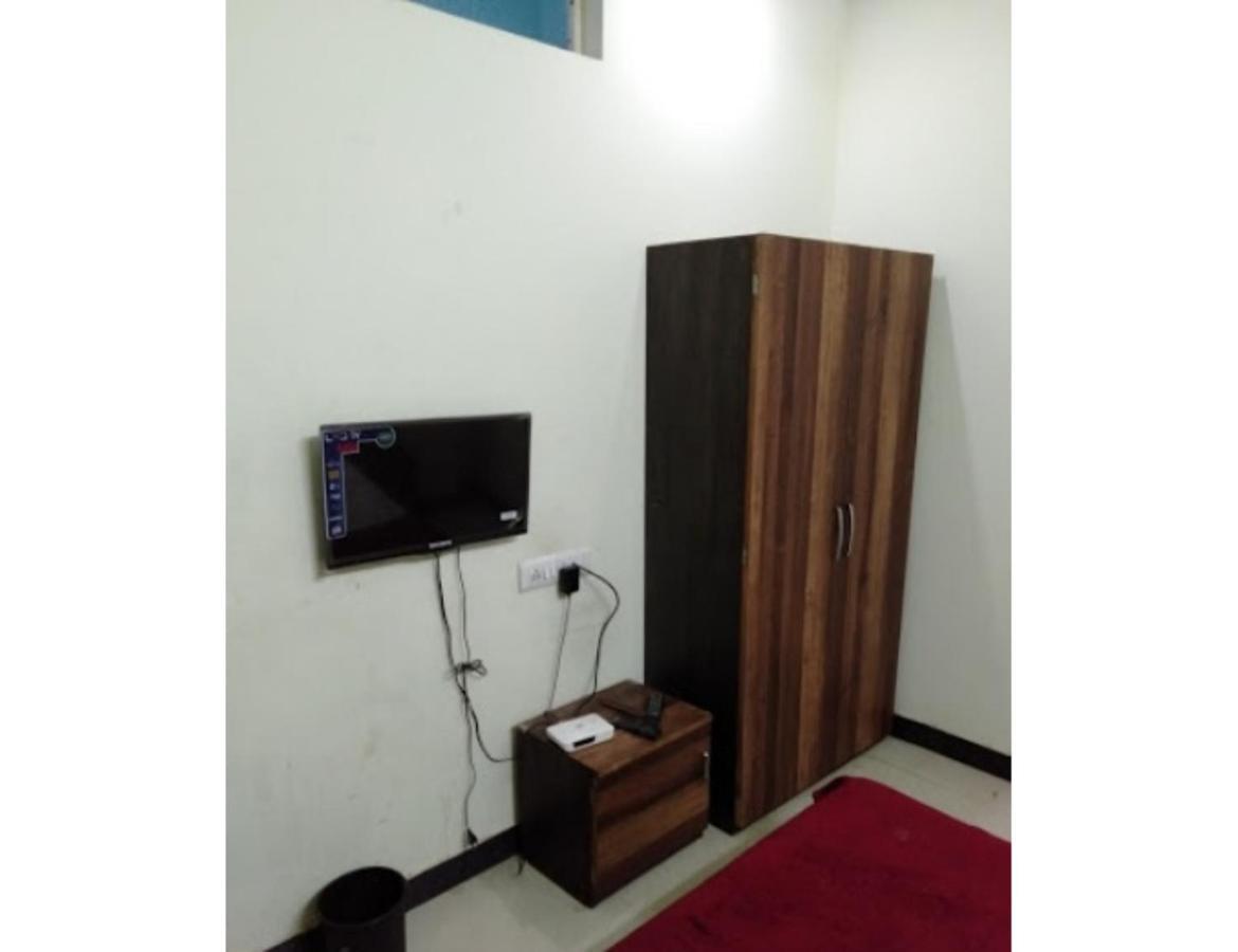 Hotel Adarsh, Ujjain Eksteriør billede
