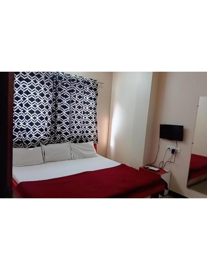 Hotel Adarsh, Ujjain Eksteriør billede