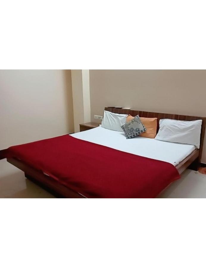 Hotel Adarsh, Ujjain Eksteriør billede